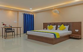 Itsy Hotels Kashi Grand, Bhu